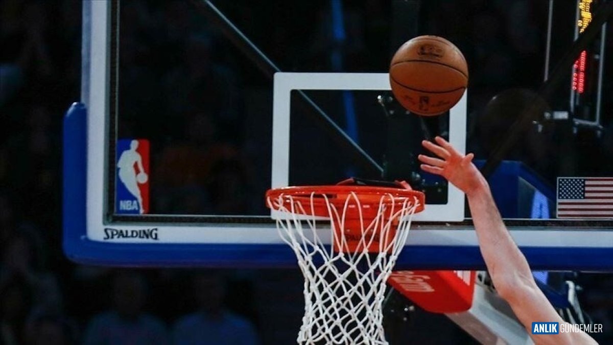 Knicks Deplasmanda Nefes Kesti: Spurs'ü Son Saniyede Devirip Seride 2-0 Öne Geçti!