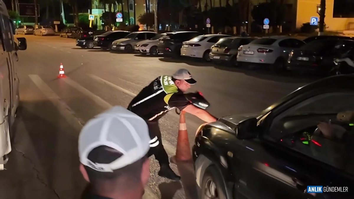 Anksiyetem Tuttu' Bahanesiyle Polise Çarptı, Ehliyetsiz ve Alkollü Çıktı: Cezası Dudak Uçuklattı!