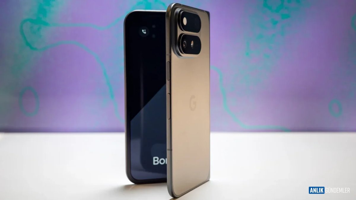 Pixel 11 Pro Fold Suda Dağlıyor Mu? 'Çıplak Elle' Yapılan Test Şok Etti!