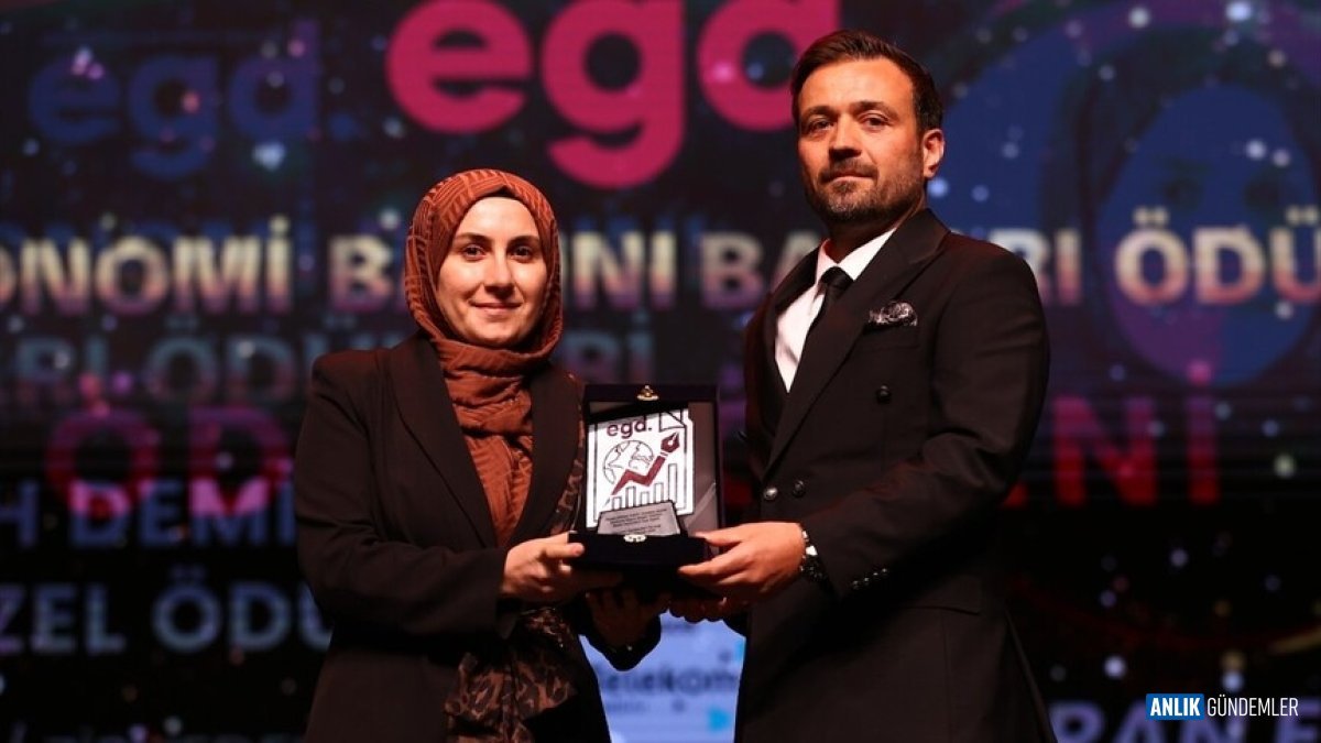 Ekonomi Basınının Zirvesi Belli Oldu! Nezih Demirkent Özel Ödülü Kimi Heyecanlandırdı?