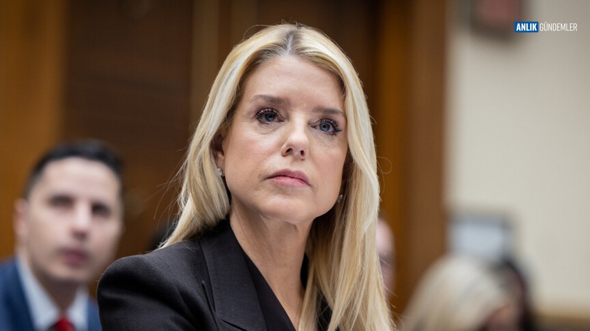 Pam Bondi'den Epstein Dosyaları Sessizliği: Trump Bağlantısı Mercek Altında