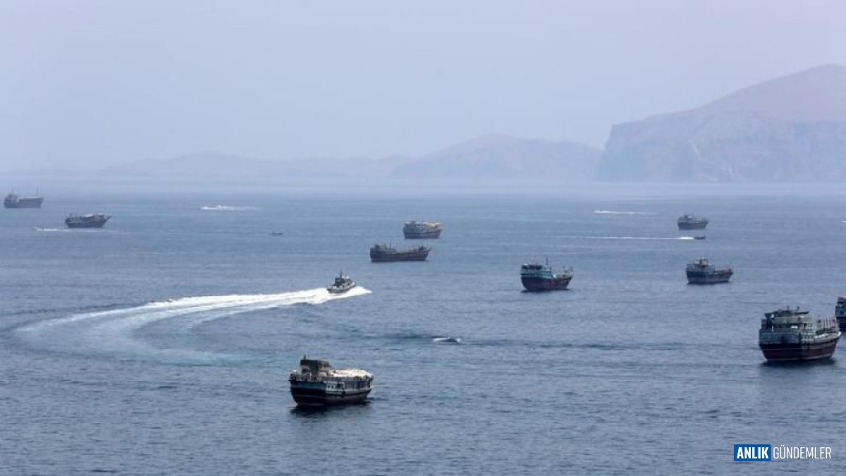 Hürmüz Boğazı'nda Gizemli Manevralar: Tankerler Rotadan Kaçıyor, İran'dan Çin'e 'Özel Statü' Sinyali!