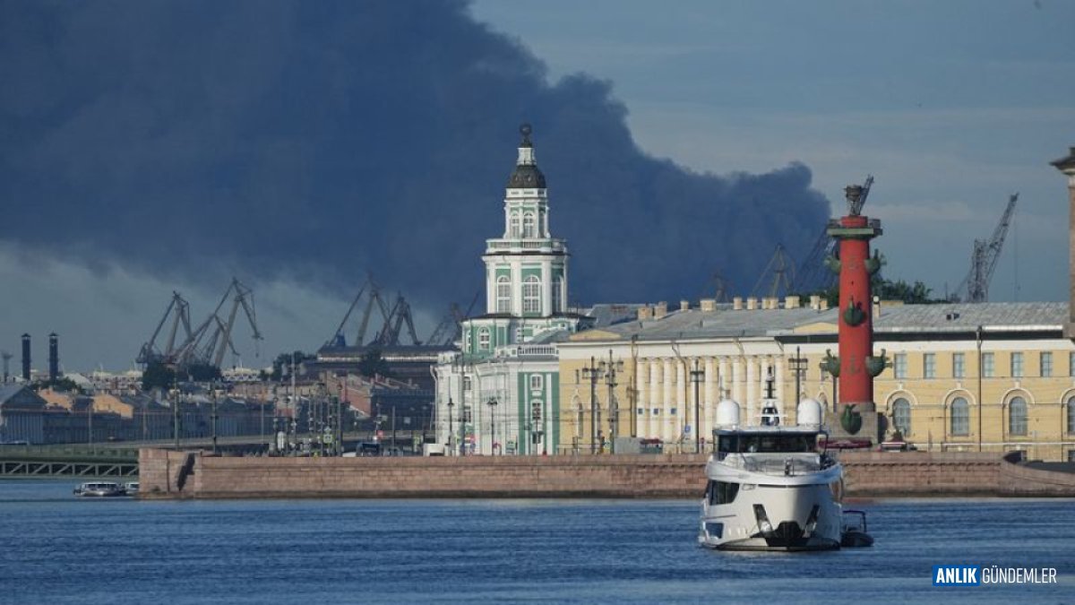 Rusya'nın Kalbi St. Petersburg'da Kabus Gecesi: Ukrayna'dan Dev İHA Saldırısı! Petrol Tesisleri Alev Aldı, Bölge Boşaltıldı