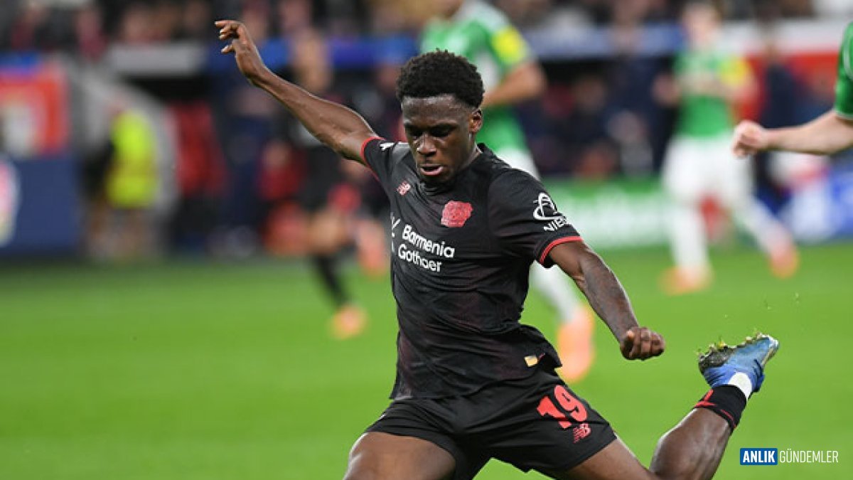 Beşiktaş'ın Yeni Yıldızı İstanbul'da! Poku Siyah-Beyazlı Formayı Giymek İçin Gün Sayıyor