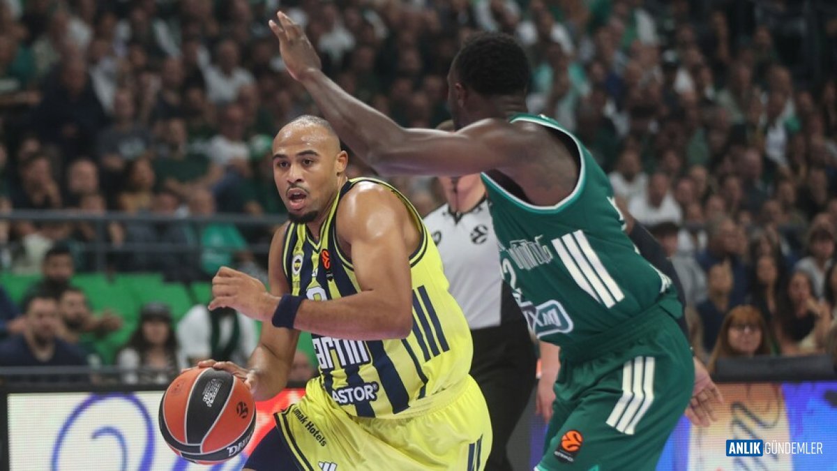 Fenerbahçe Sahadan Silindi! Panathinaikos Deplasmanda Fark Attı: 92-74