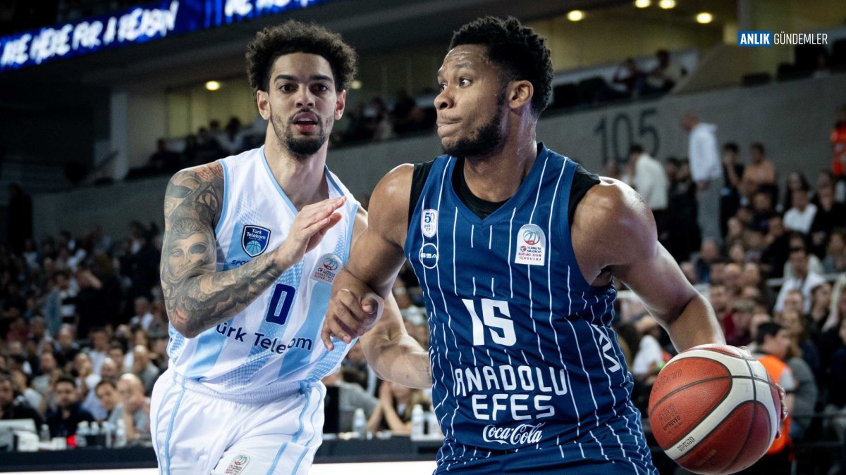 Anadolu Efes'ten Türk Telekom'a Geçit Yok: Türkiye Sigorta Basketbol Süper Ligi'nde Yarı Final Biletini Kaptı