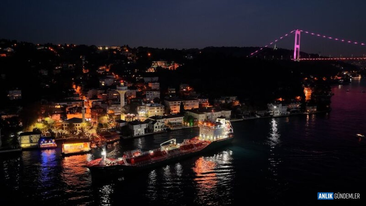 İstanbul Boğazı Kilidi Açıldı: Kanlıca Önlerinde Tehlike Atlatan Tanker İçin Nefes Kestiği Anlar!