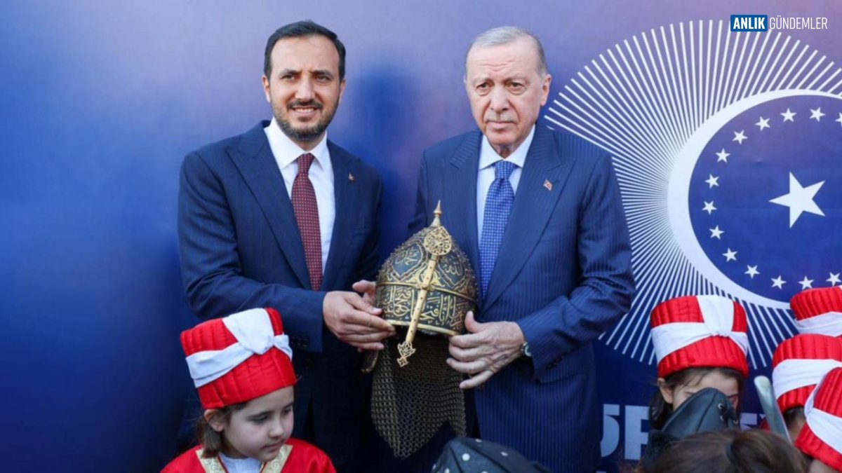 Fatih'in Mirası Cumhurbaşkanı Erdoğan'a Emanet Edildi: Tarihe Geçen Hediye